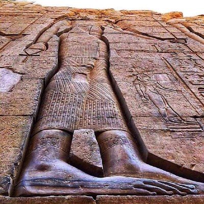 كوم امبو دقة النحت