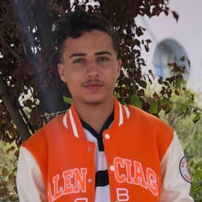 الكاتب